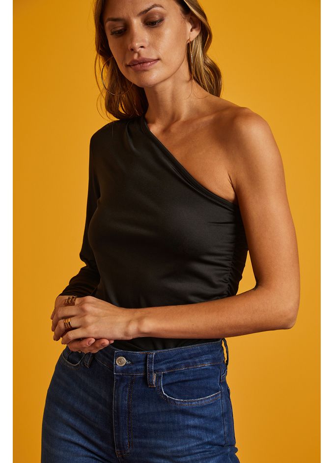 Remera-Madams-Negro-40