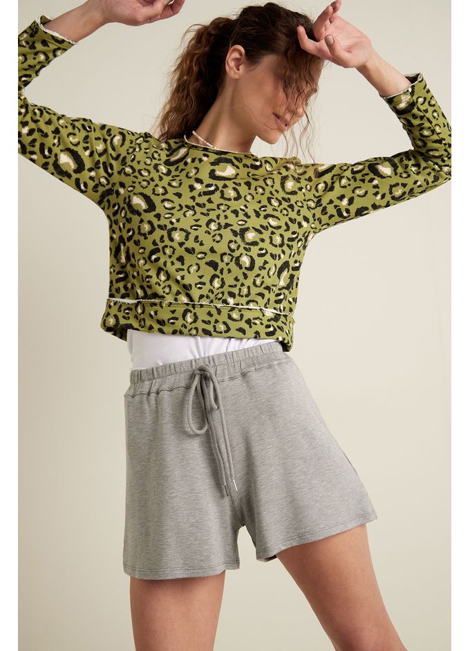 short-lipu-gris-38